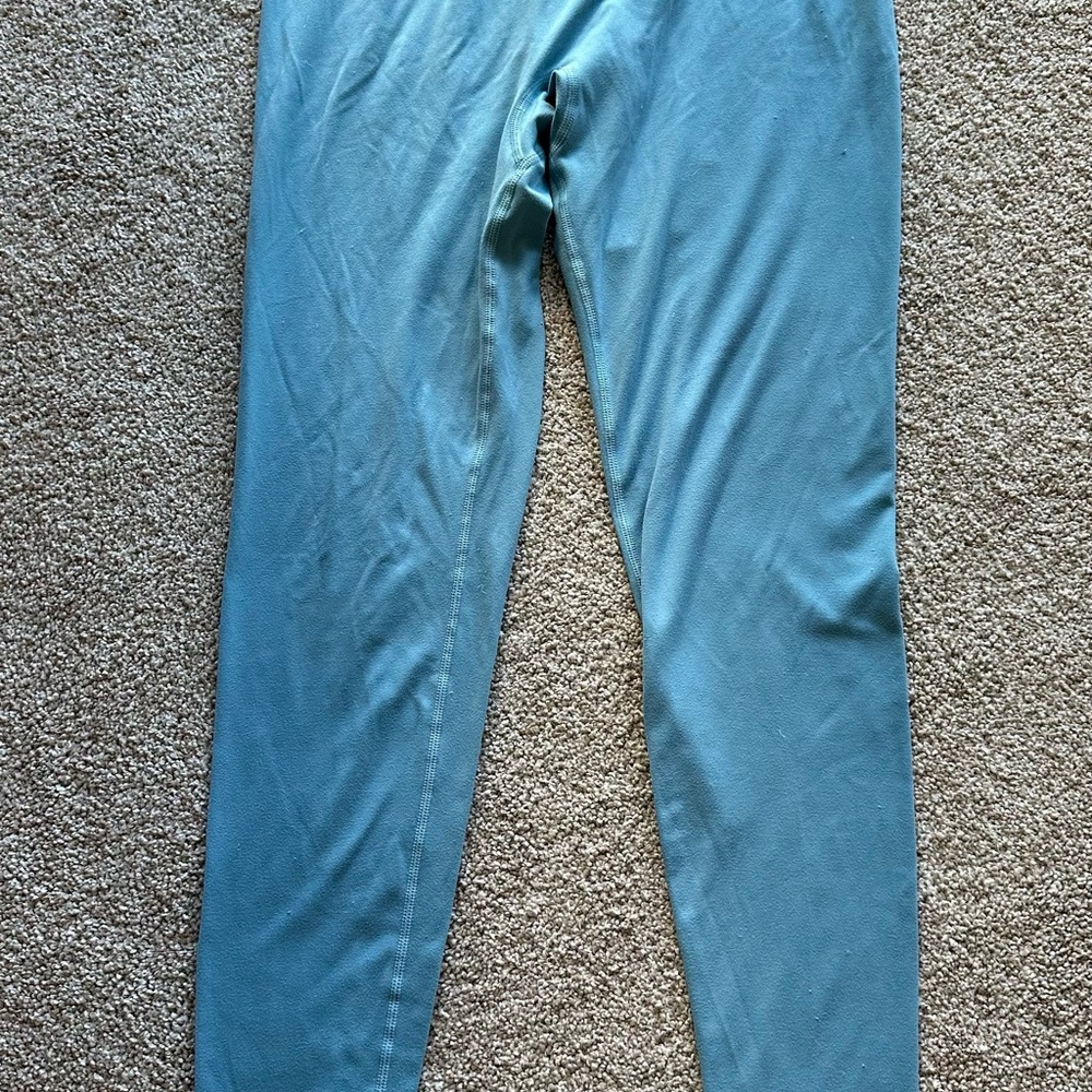 Flattering Alphalete Alphalux Leggings